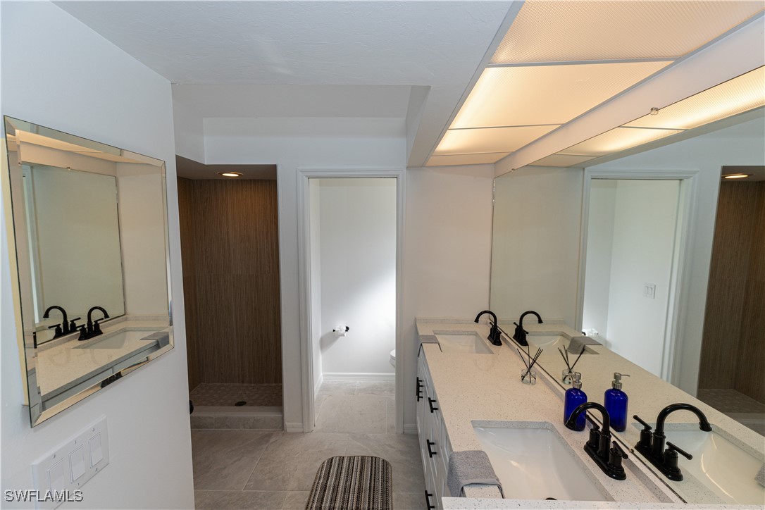 2 Bed SingleFamilyResidence for Sale in North Fort Myers, FL — photo 10