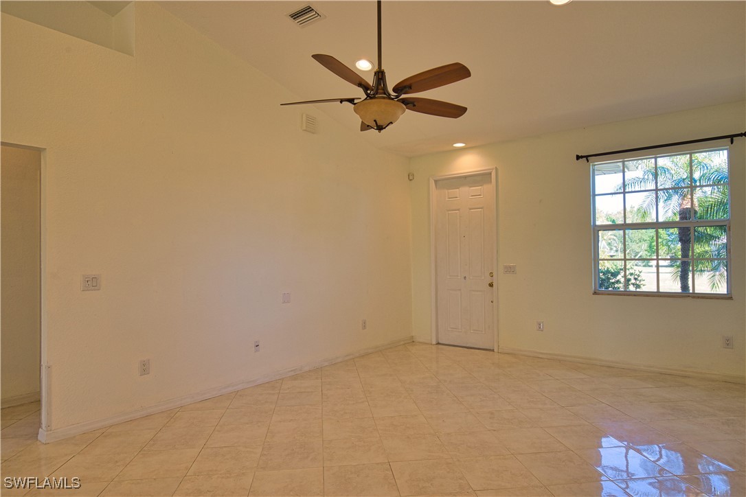 3 Bed SingleFamilyResidence for Sale in Deep Creek, FL — photo 10