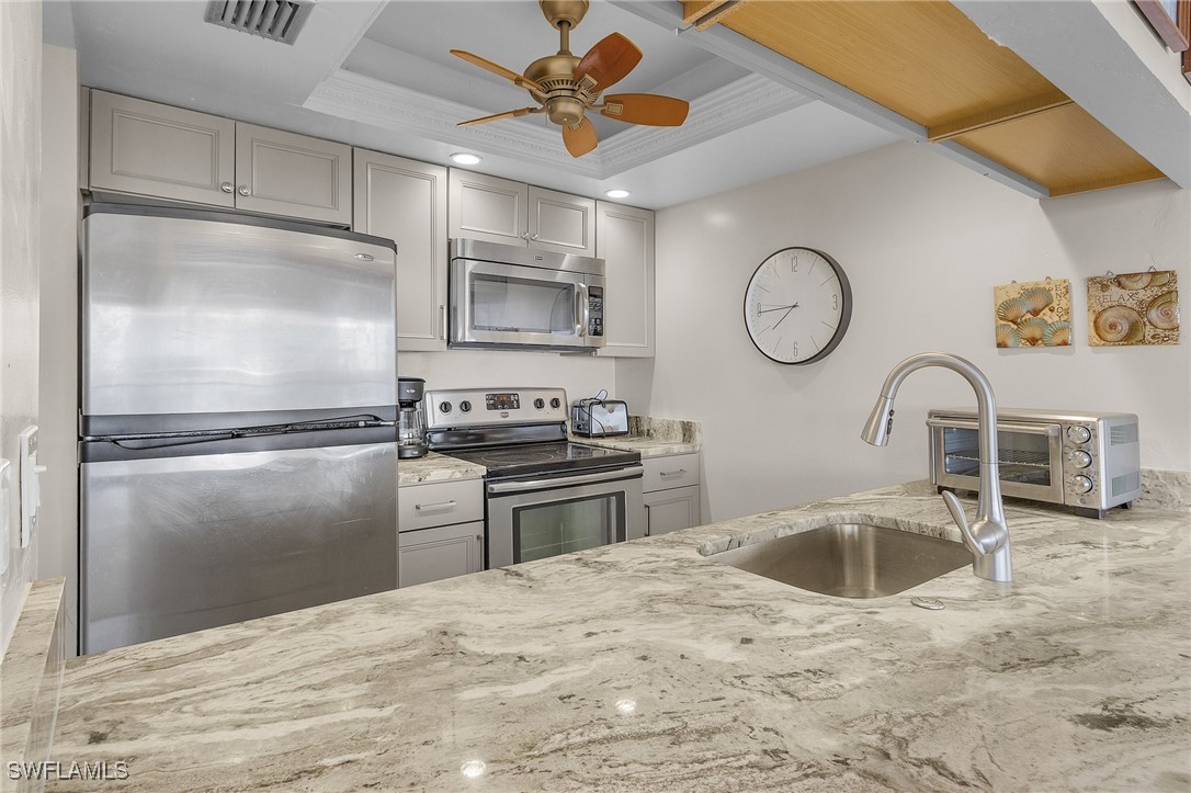 1 Bed Waterfront Home for Sale in Sanibel, photo 10