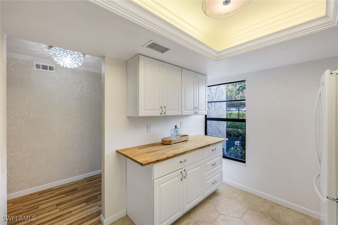 2 Bed Condominium for Sale in Courtwood, FL, $250,000 — photo 10