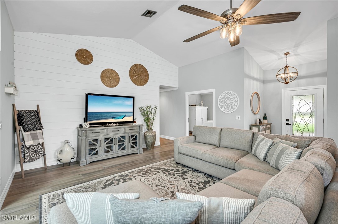 3 Bed Pool Home for Sale in Foxfire, photo 10