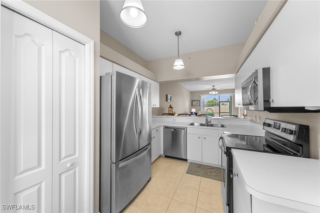 2 Bed Condominium for Sale in Stoneybrook, FL, $279,900 — photo 10