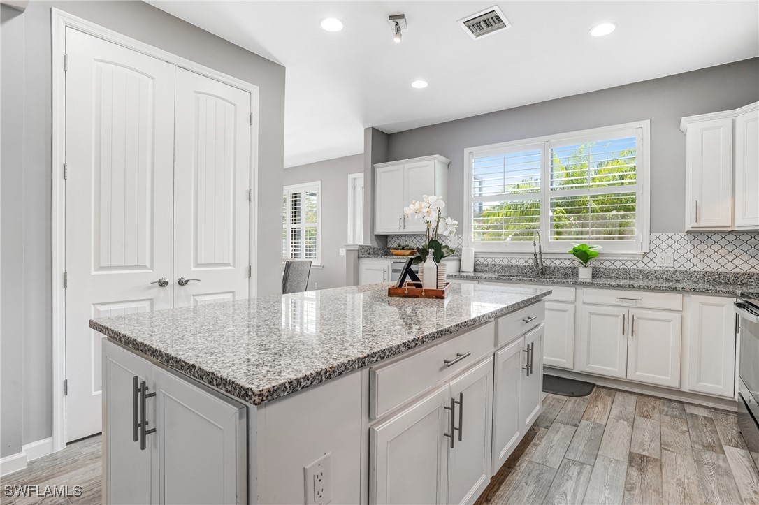3 Bed SingleFamilyResidence for Sale in Corkscrew Shores, FL — photo 10