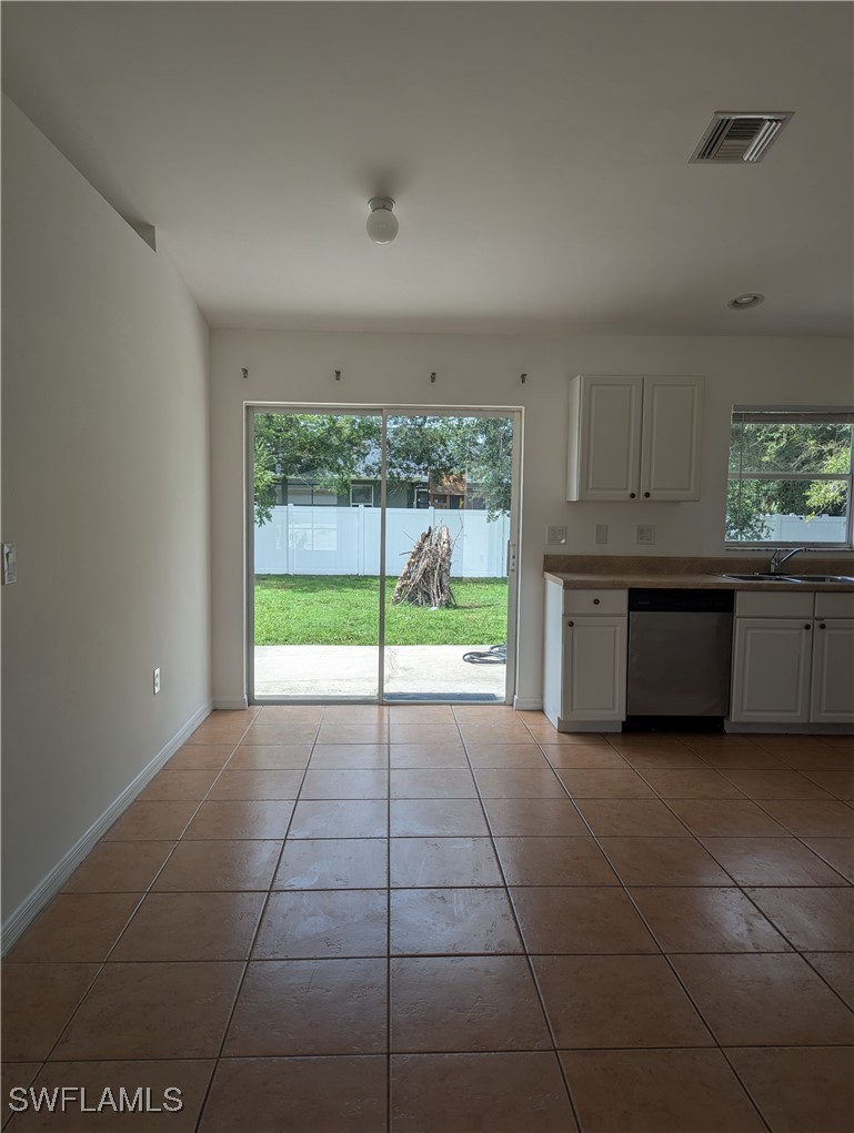 4 Bed SingleFamilyResidence for Sale in Cape Coral, FL — photo 10