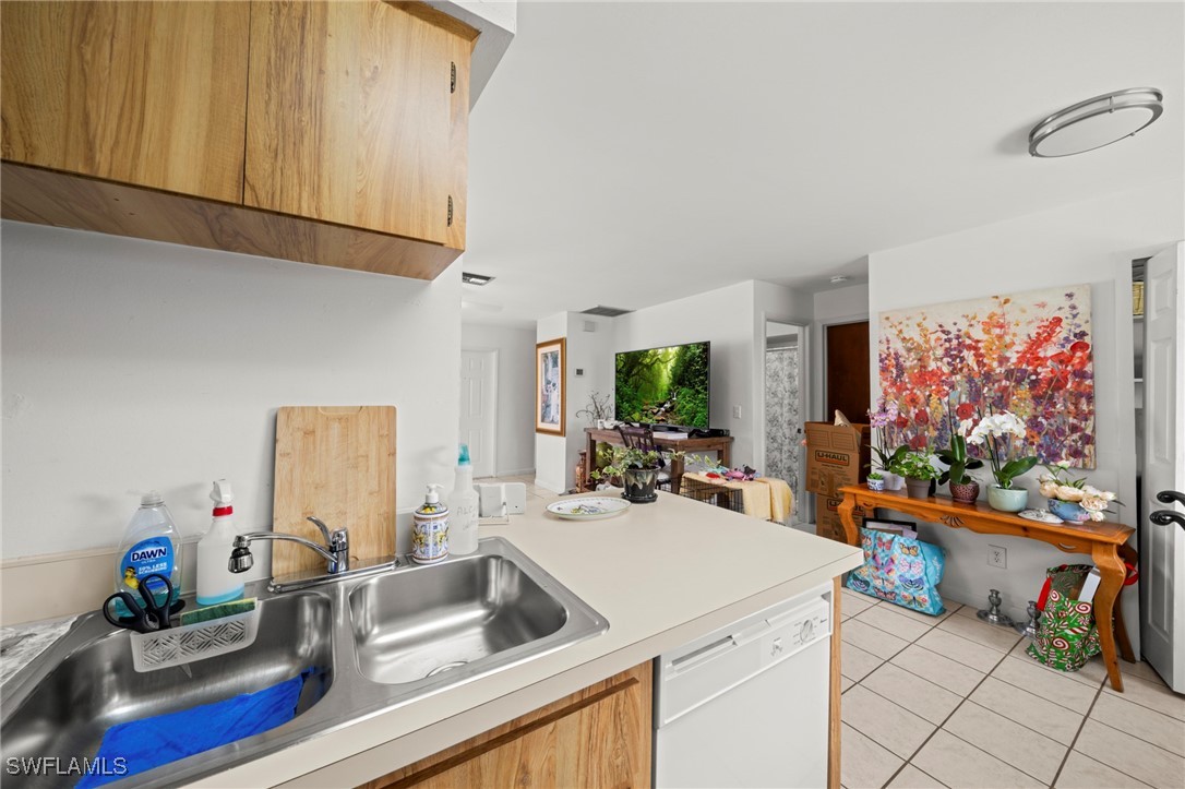 2 Bed Condominium for Sale in Cape Coral, FL, $126,000 — photo 10
