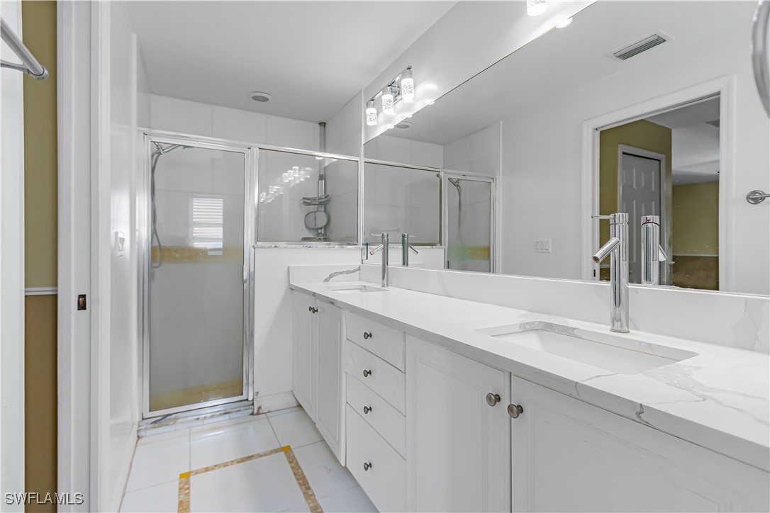 4 Bed SingleFamilyResidence for Sale in Lehigh Acres, photo 10