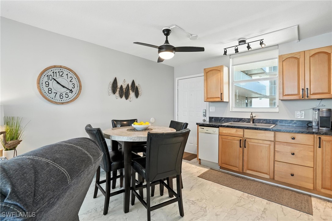 1 Bed Waterfront Home for Sale in Beach And Tennis Club, photo 10
