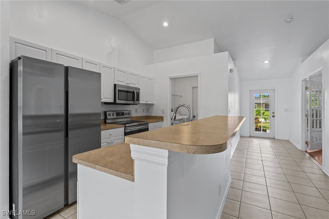 3 Bed SingleFamilyResidence for Sale in Cape Coral, FL — photo 10