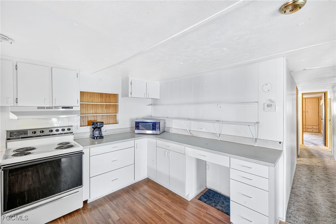 2 Bed ManufacturedHome for Sale in Carriage Village, FL — photo 10