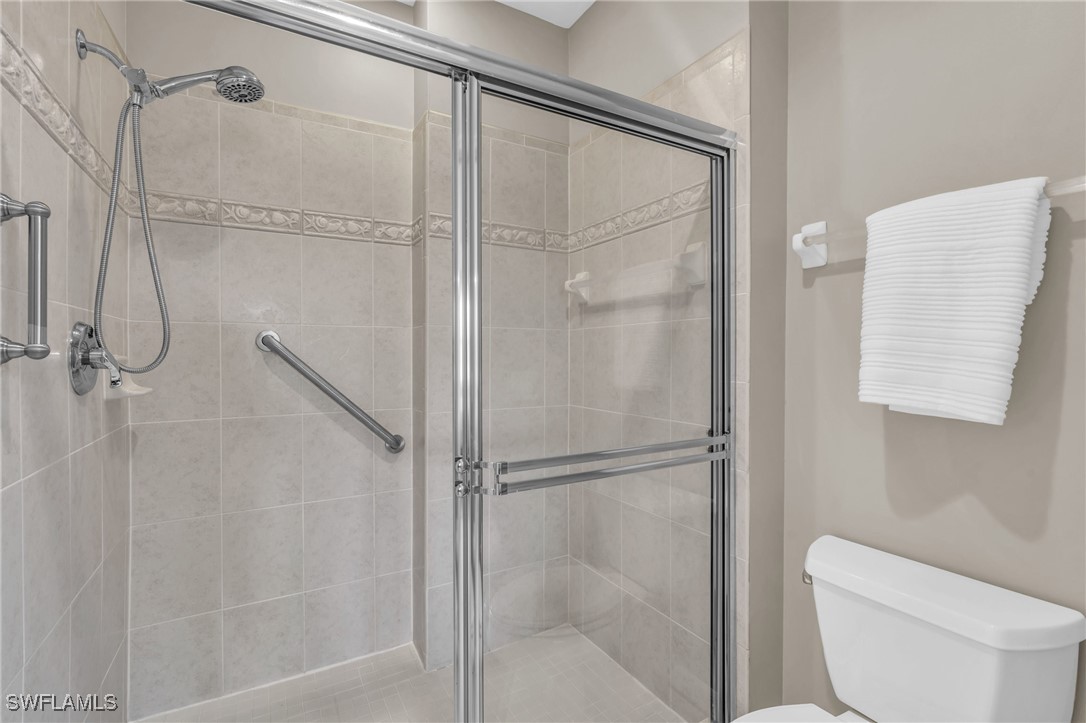 2 Bed Condominium for Sale in Sabal Palm, FL — photo 10