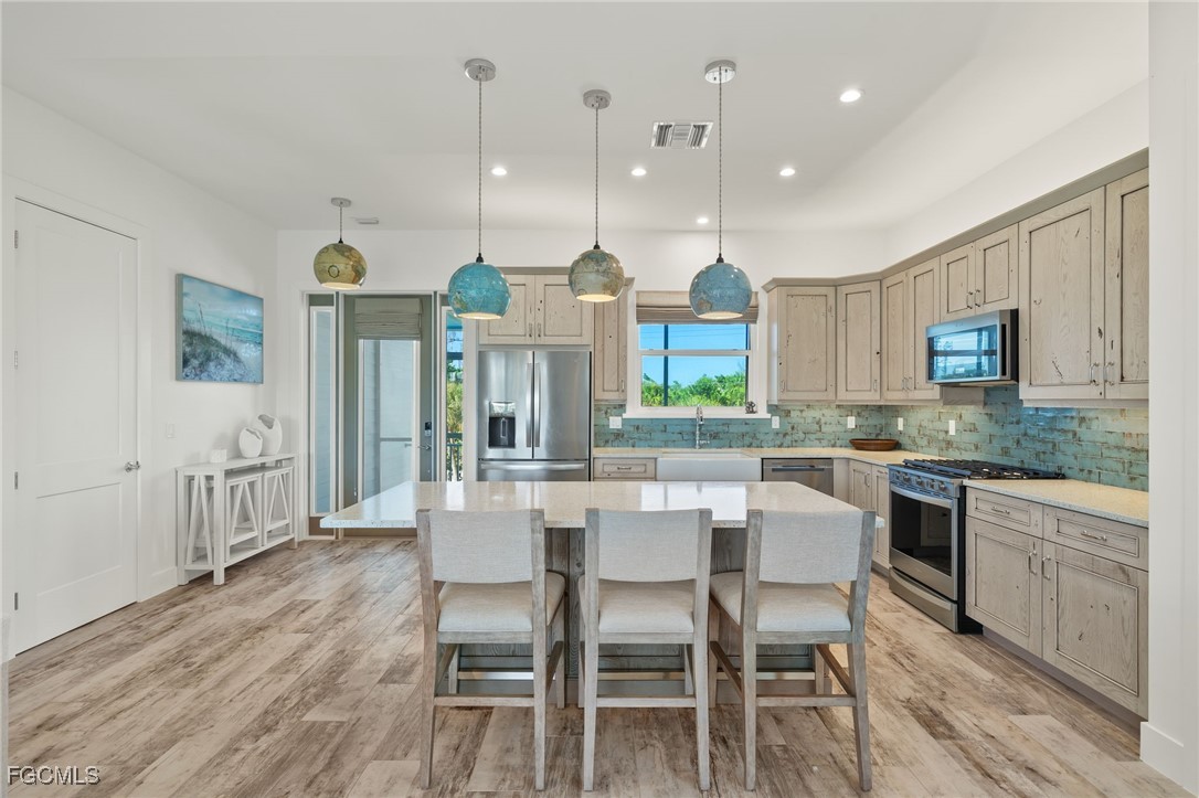 3 Bed Pool Home for Sale in Castaway Estates, photo 10