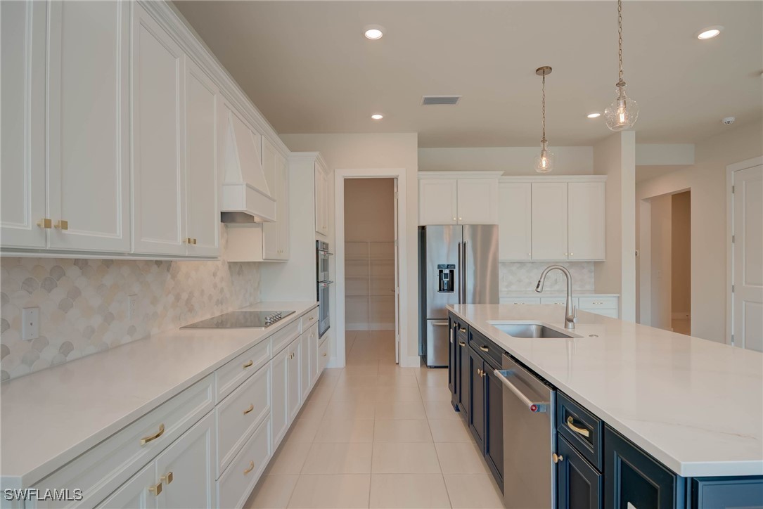 5 Bed SingleFamilyResidence for Sale in Avalon Park, photo 10