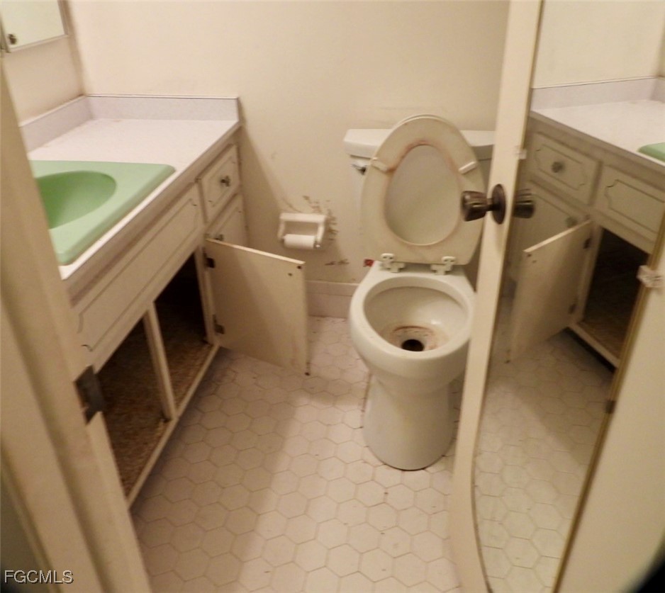 2 Bed Pool Home for Sale in Fort Myers, FL, $120,000 — photo 10