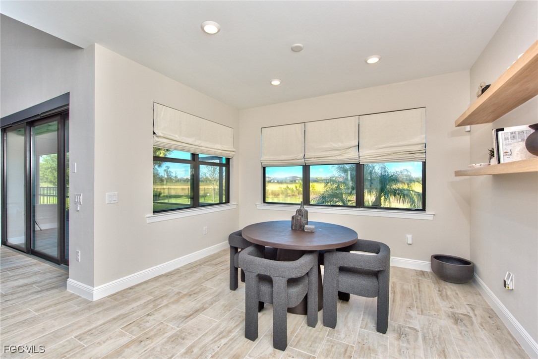 4 Bed SingleFamilyResidence for Sale in Estero, photo 10