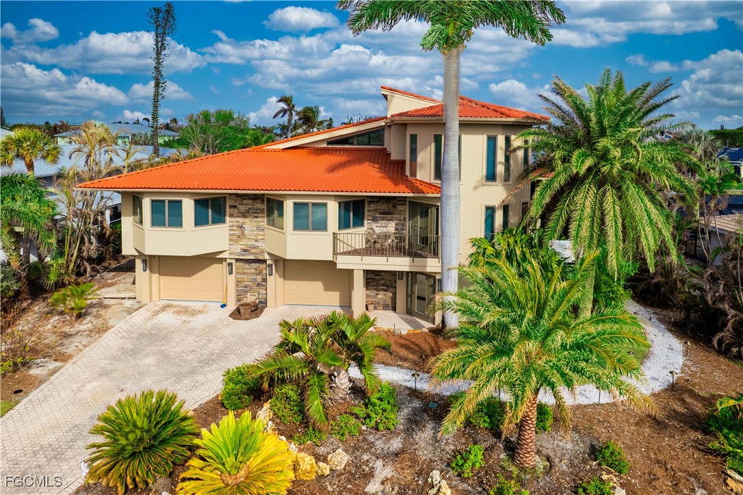 4 Bed Pool Home for Sale in Shell Harbor, photo 10