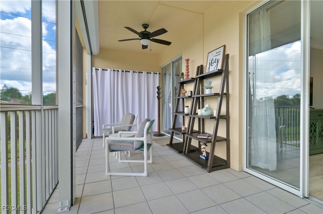 1 Bed Waterfront Home for Sale in Fort Myers, photo 10