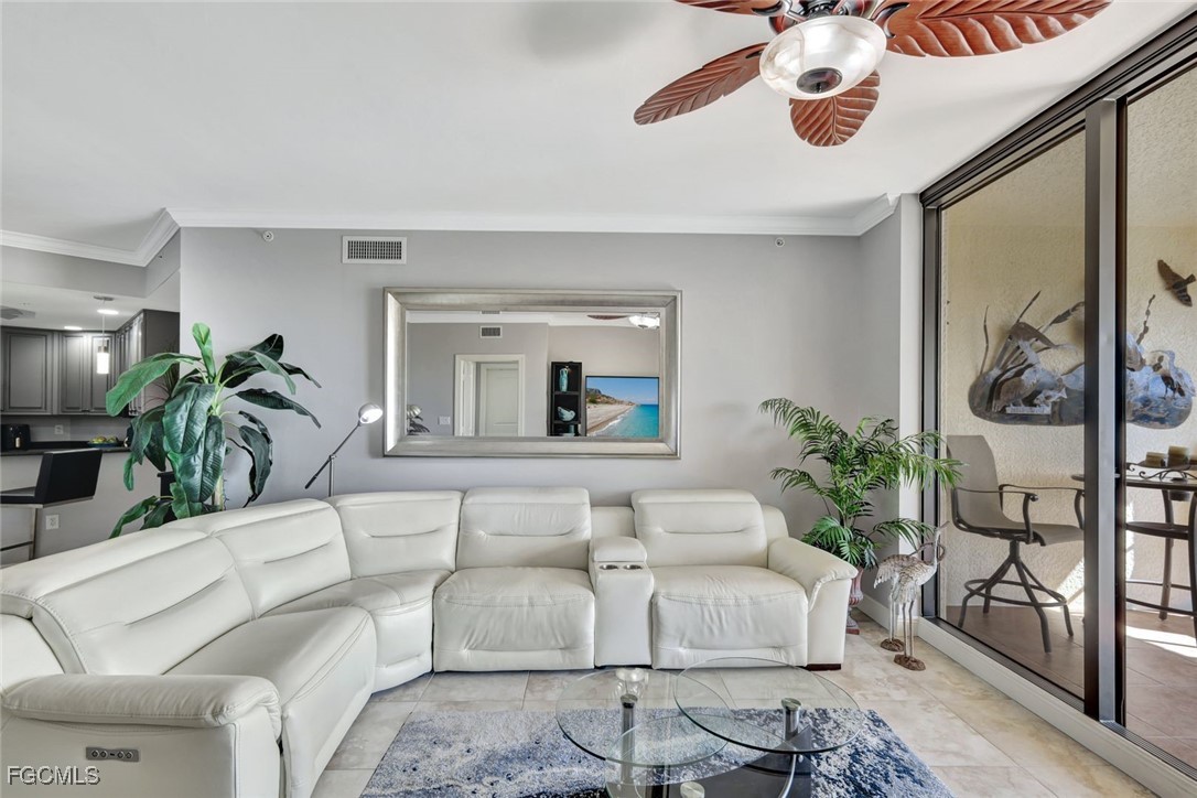 3 Bed Waterfront Home for Sale in Cape Coral, photo 10