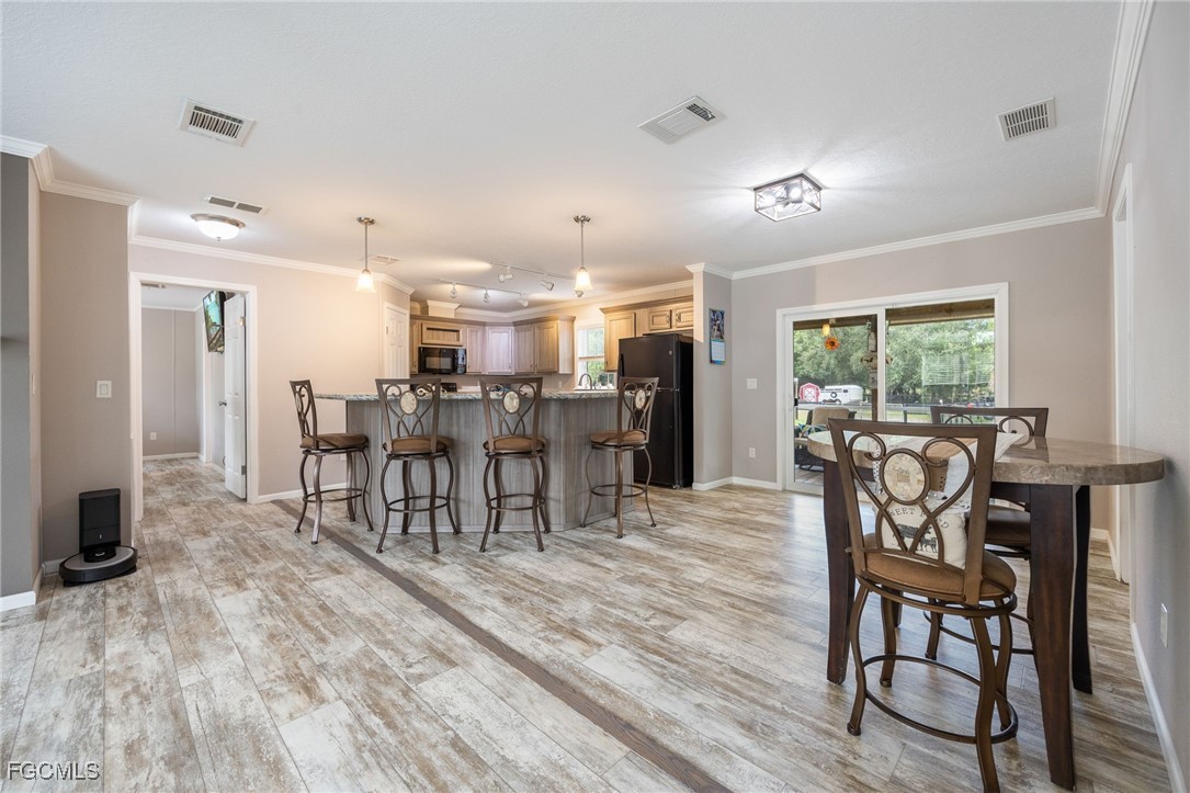 3 Bed Pool Home for Sale in Pioneer Plantation, FL, $399,900 — photo 10