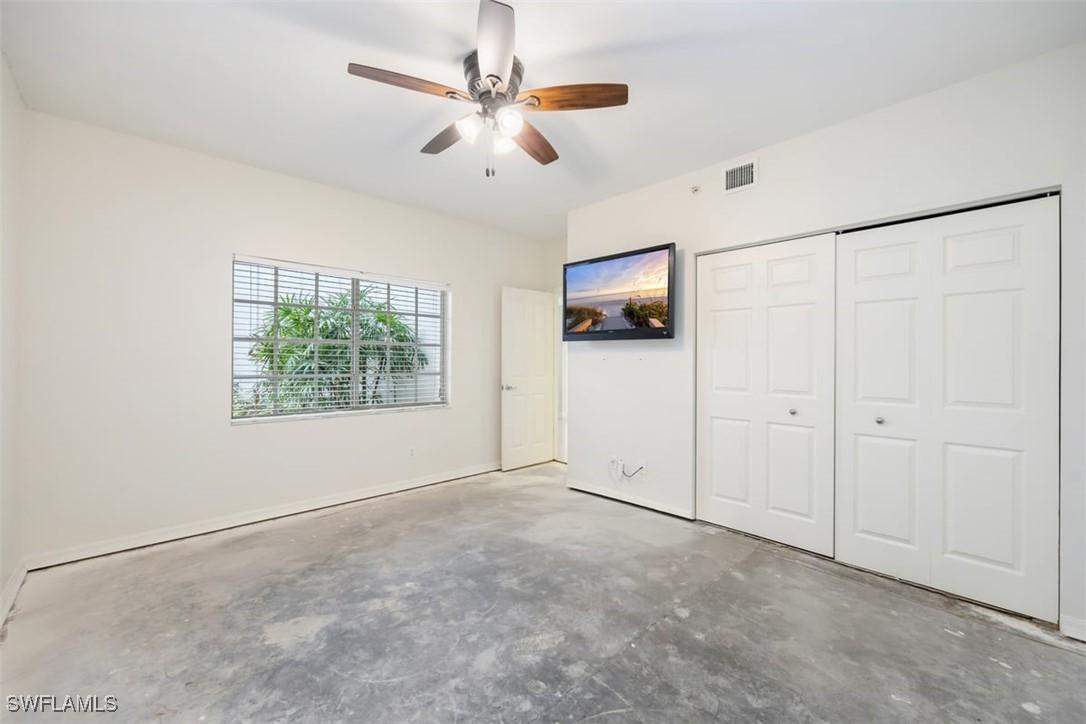 2 Bed Condominium for Sale in Naples, FL, $190,000 — photo 10