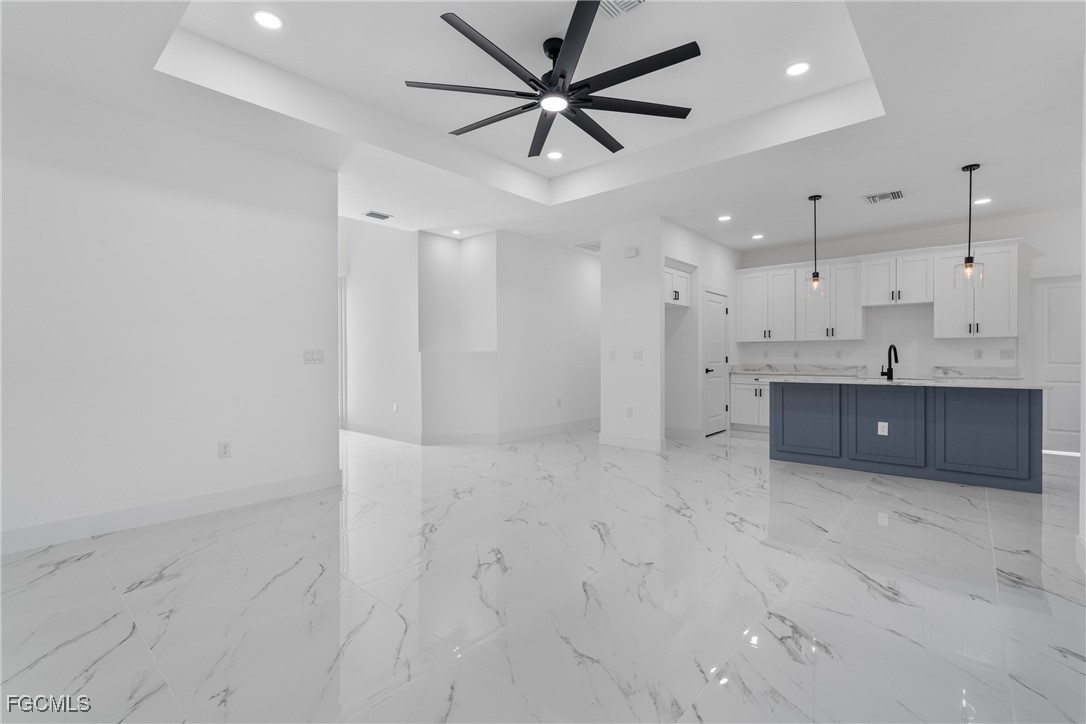 4 Bed SingleFamilyResidence for Sale in Lehigh Acres, photo 10