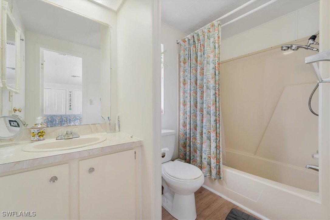 2 Bed ManufacturedHome for Sale in Riverwood, FL, $189,000 — photo 10