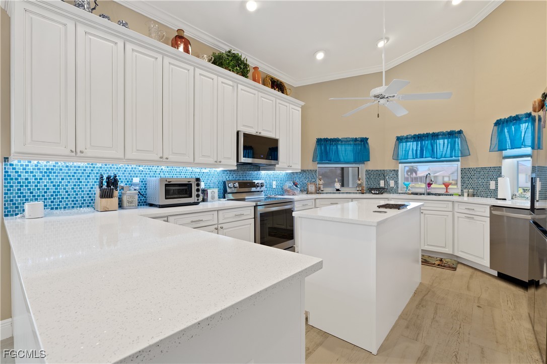 3 Bed Waterfront Home for Sale in North Fort Myers, photo 10