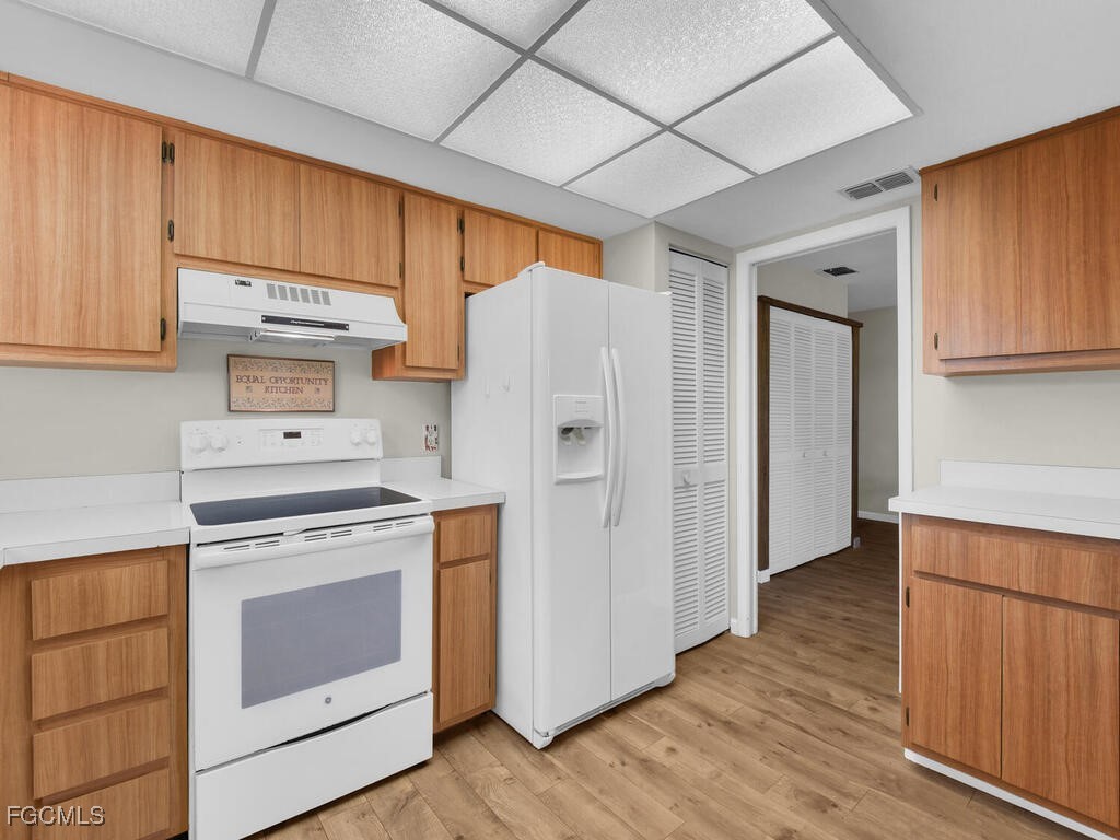 2 Bed Condominium for Sale in Fort Myers, FL, $134,900 — photo 10