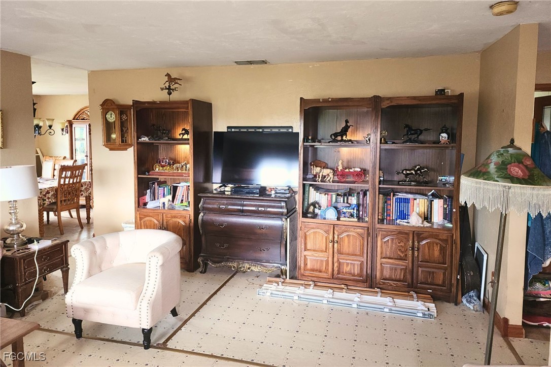 3 Bed SingleFamilyResidence for Sale in Punta Gorda, photo 10