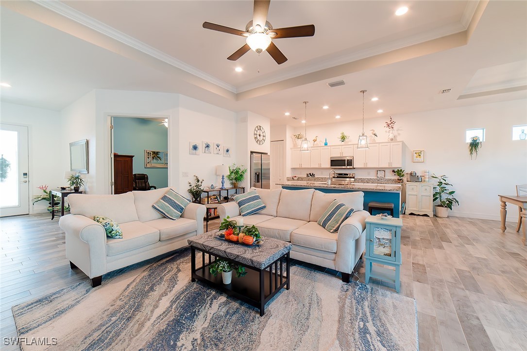 3 Bed Pool Home for Sale in Rotonda Heights, photo 10