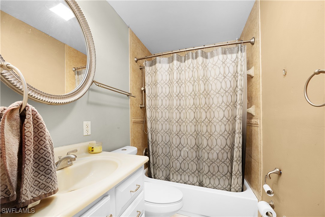 5 Bed SingleFamilyResidence for Sale in Wedgewood, photo 10