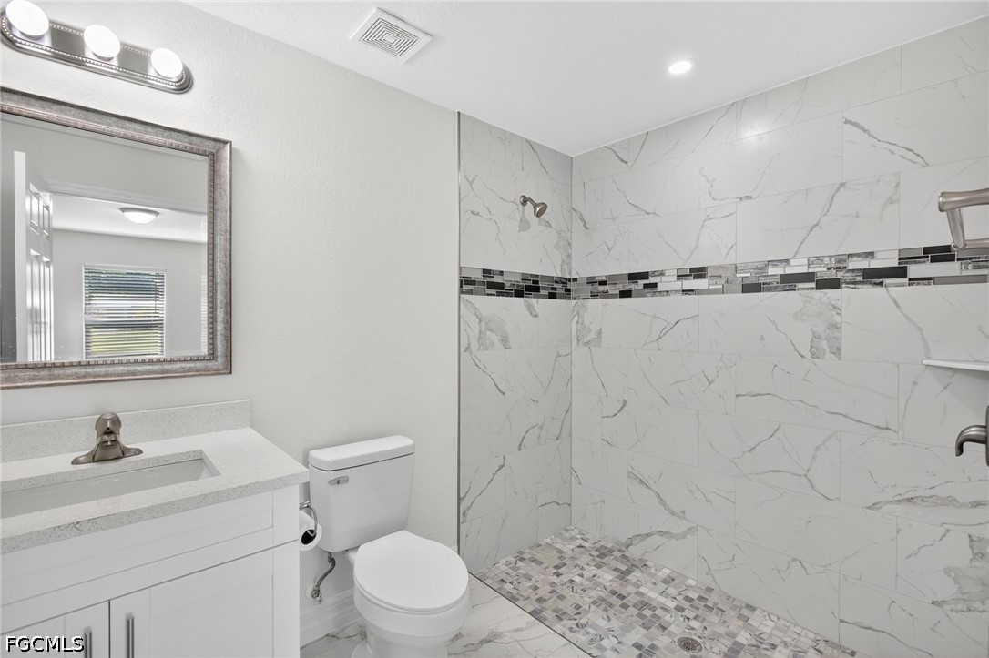 3 Bed SingleFamilyResidence for Sale in Cape Coral, photo 10
