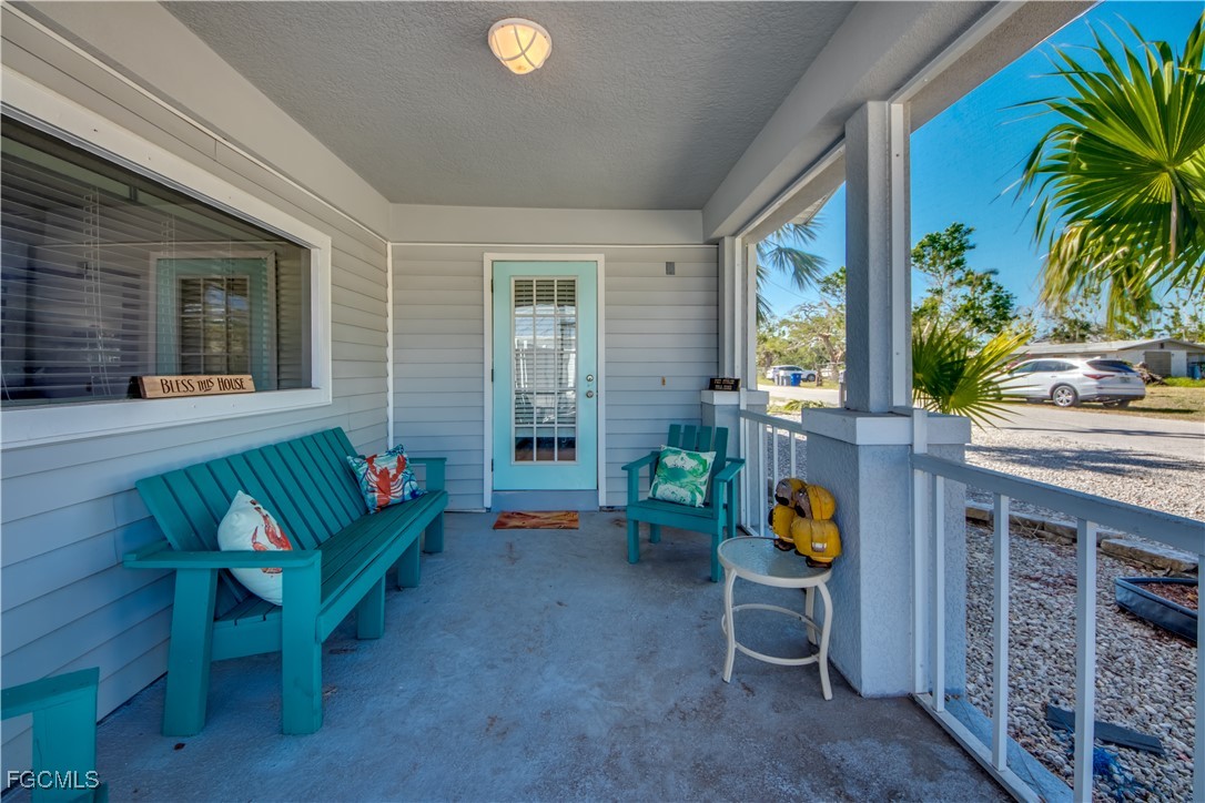 2 Bed Waterfront Home for Sale in Bokeelia, photo 10