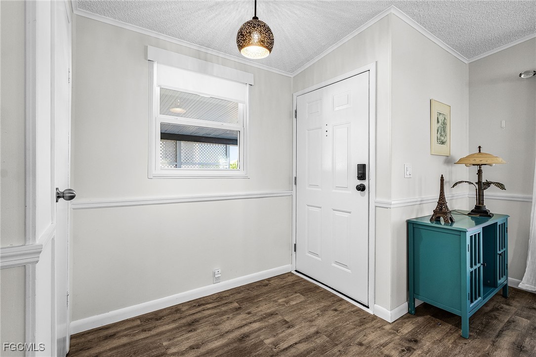 2 Bed ManufacturedHome for Sale in Pine Island Cove, FL — photo 10