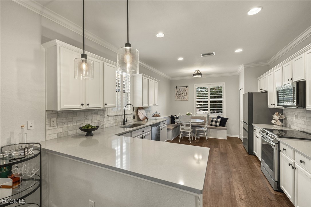 3 Bed Waterfront Home for Sale in Bella Terra, FL — photo 10