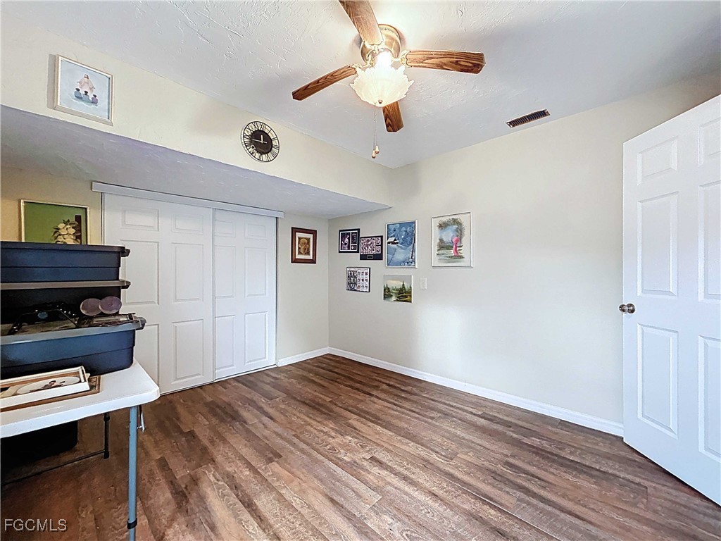 3 Bed SingleFamilyResidence for Sale in Fort Myers, photo 10