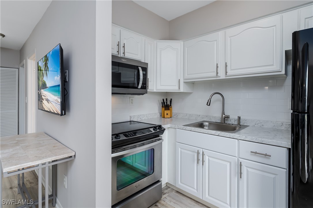 2 Bed Condominium for Sale in Seabreeze, FL, $279,000 — photo 10