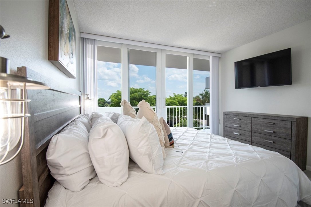 1 Bed Waterfront Home for Sale in Marco Island, FL, $325,000 — photo 10