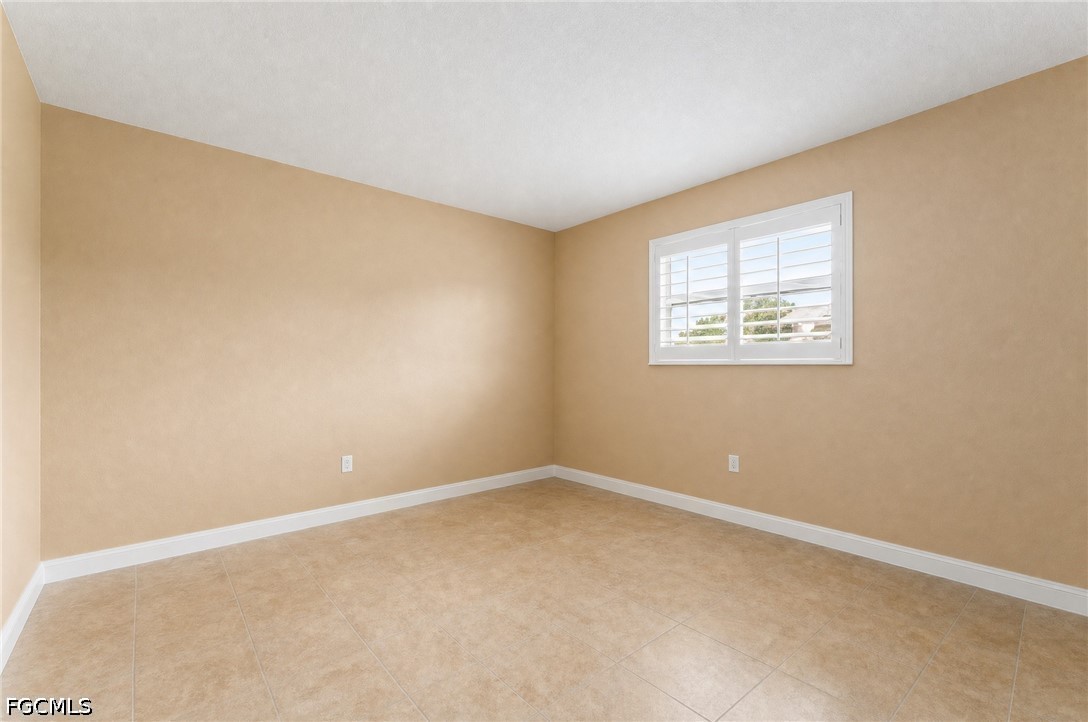 2 Bed Attached for Sale in Fort Myers, photo 10