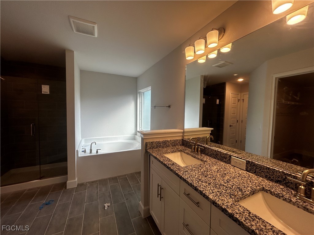 3 Bed SingleFamilyResidence for Sale in Port Charlotte, FL — photo 10