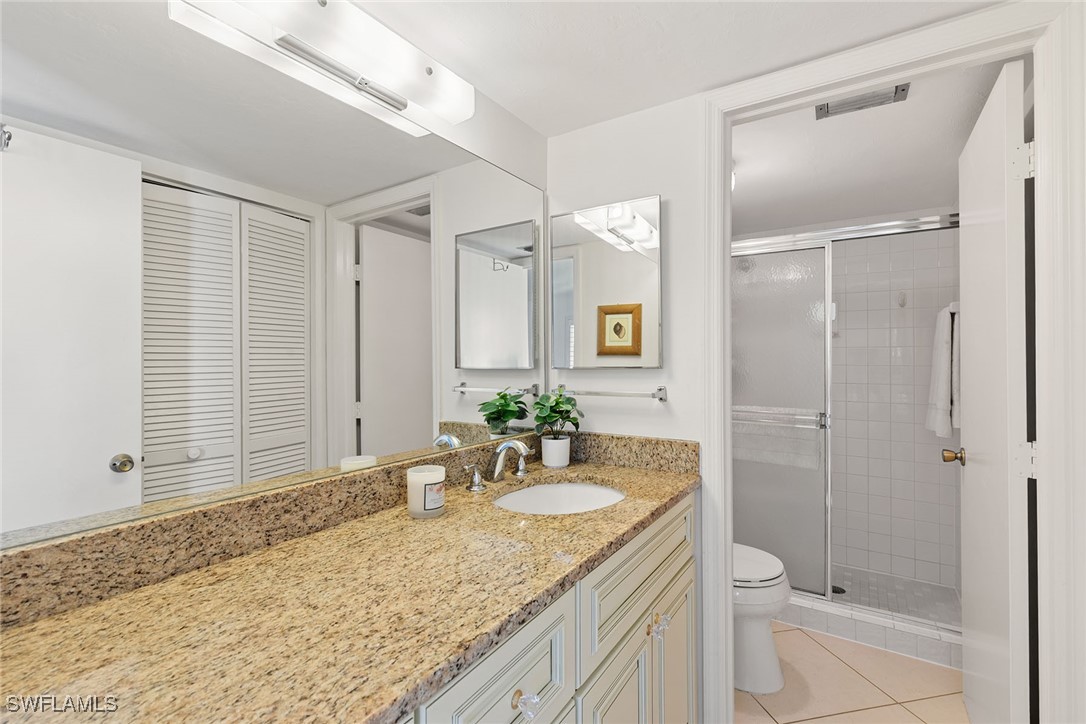 2 Bed Condominium for Sale in Foxmoor, FL, $255,000 — photo 10