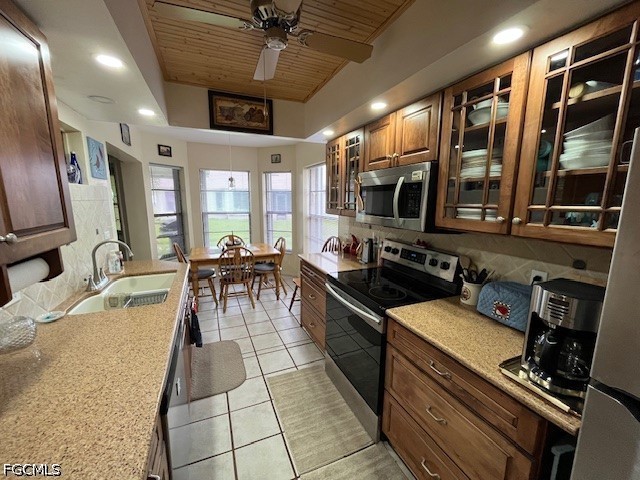 2 Bed SingleFamilyResidence for Sale in North Fort Myers, photo 10