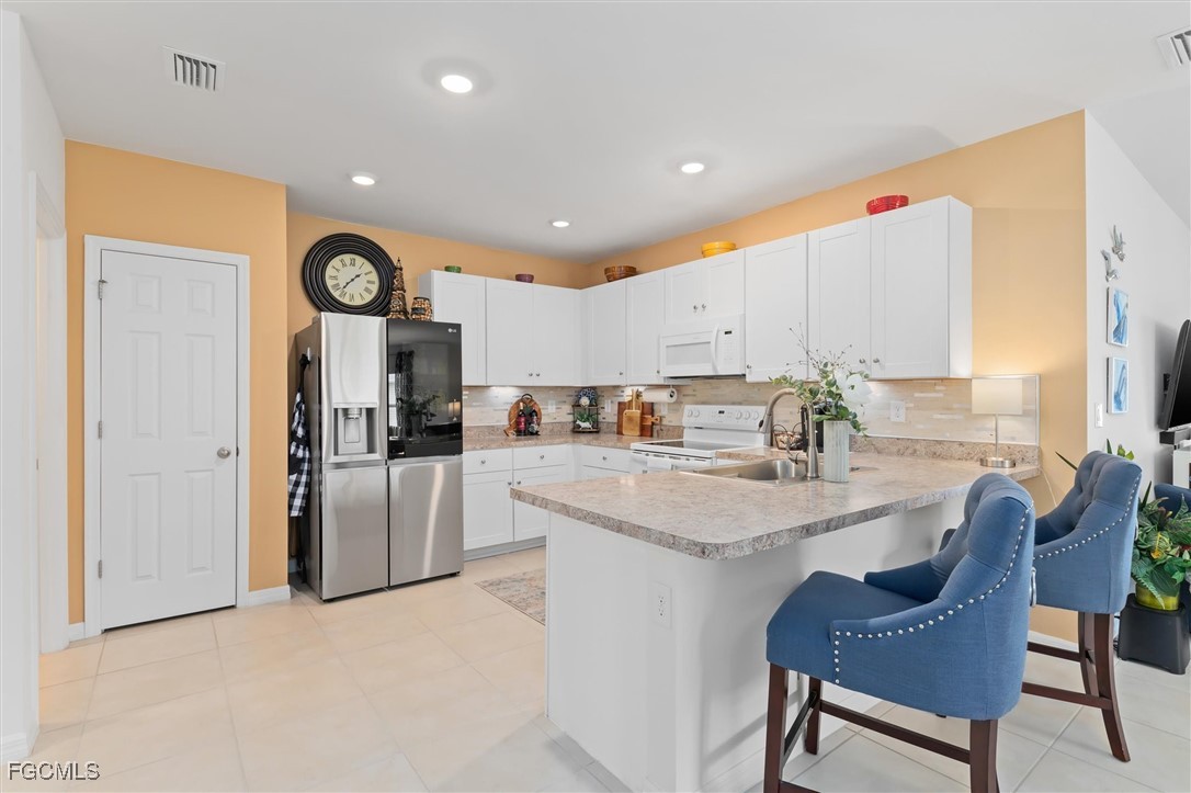 2 Bed Waterfront Home for Sale in Waterford, FL, $308,000 — photo 10
