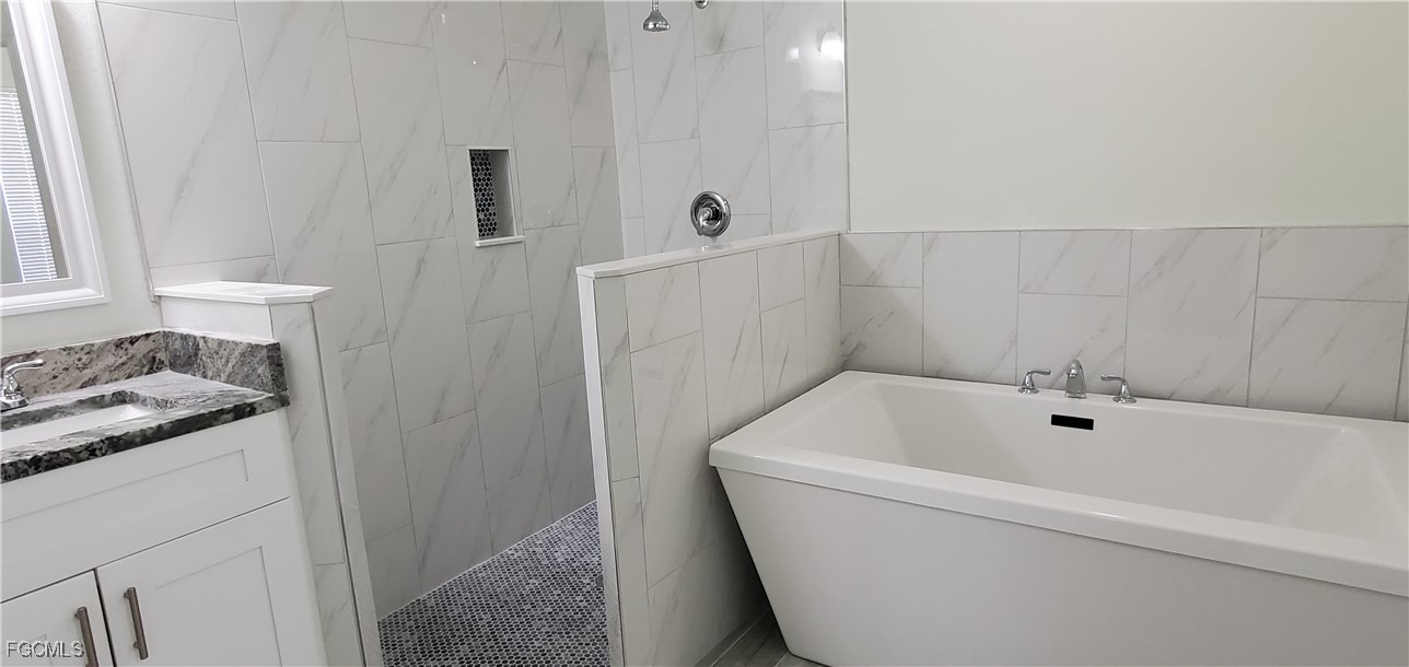 3 Bed SingleFamilyResidence for Sale in Cape Coral, FL — photo 10
