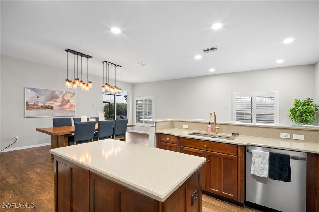5 Bed Pool Home for Sale in Magnolia Lakes, FL, $589,000 — photo 10