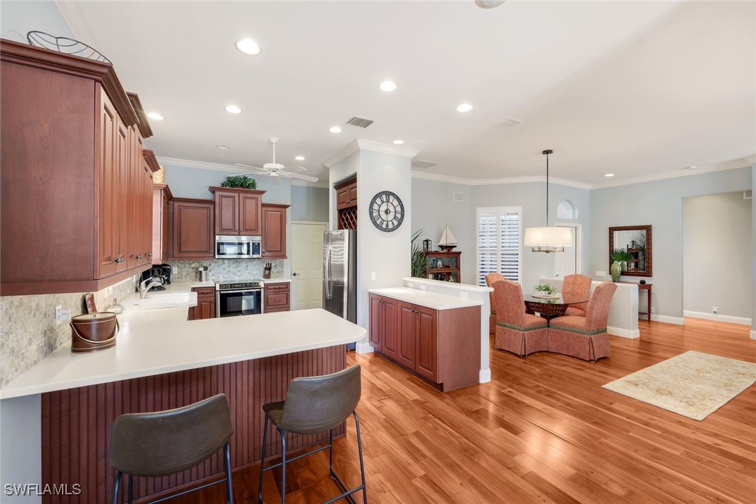 2 Bed SingleFamilyResidence for Sale in Naples, photo 10