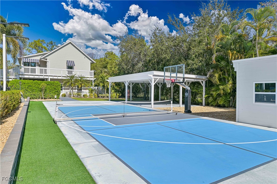4 Bed Pool Home for Sale in Livingston Woods, FL, $7,500 — photo 10