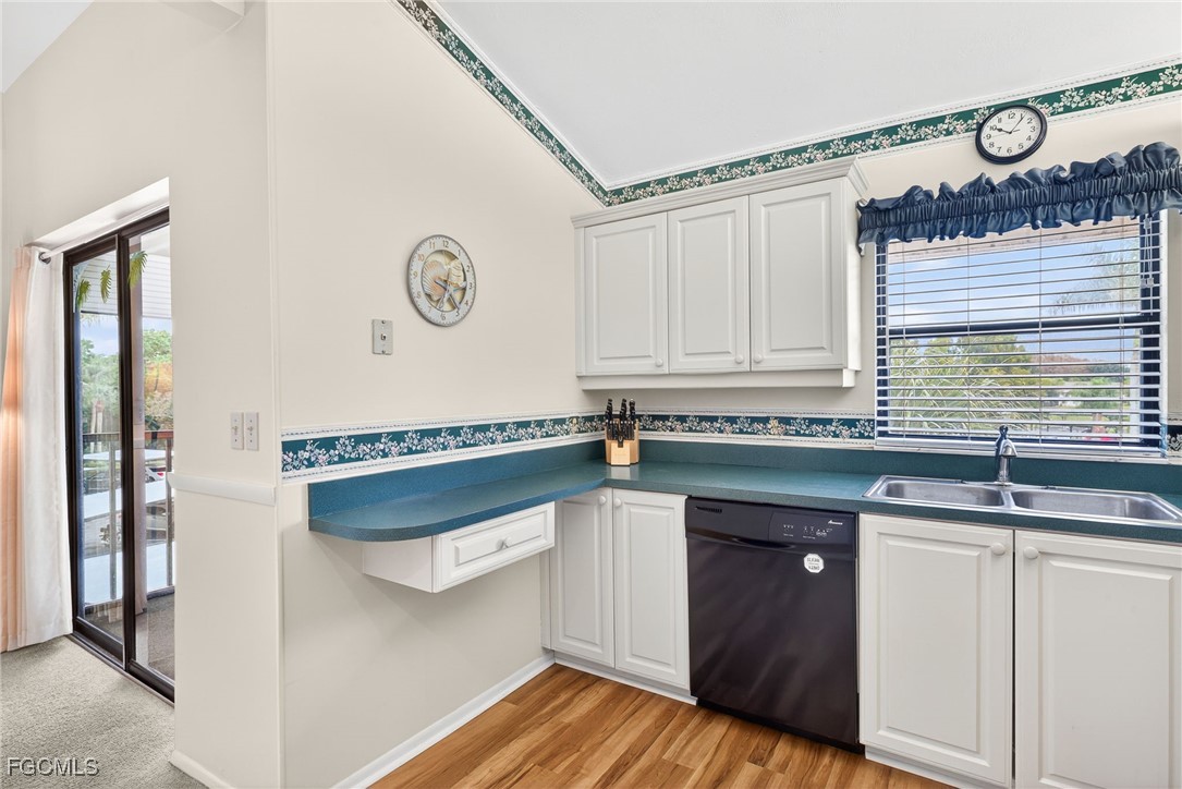 2 Bed Condominium for Sale in Fort Myers, FL, $150,000 — photo 10