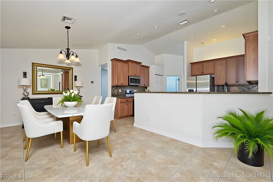 4 Bed SingleFamilyResidence for Sale in Cape Coral, photo 10