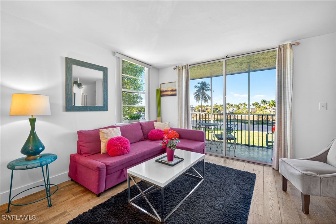 1 Bed Waterfront Home for Sale in Beach And Tennis Club, photo 10