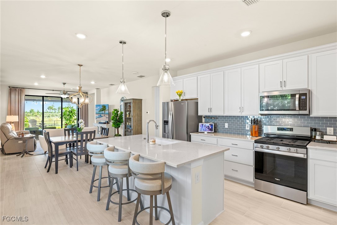 3 Bed SingleFamilyResidence for Sale in Estero, photo 10